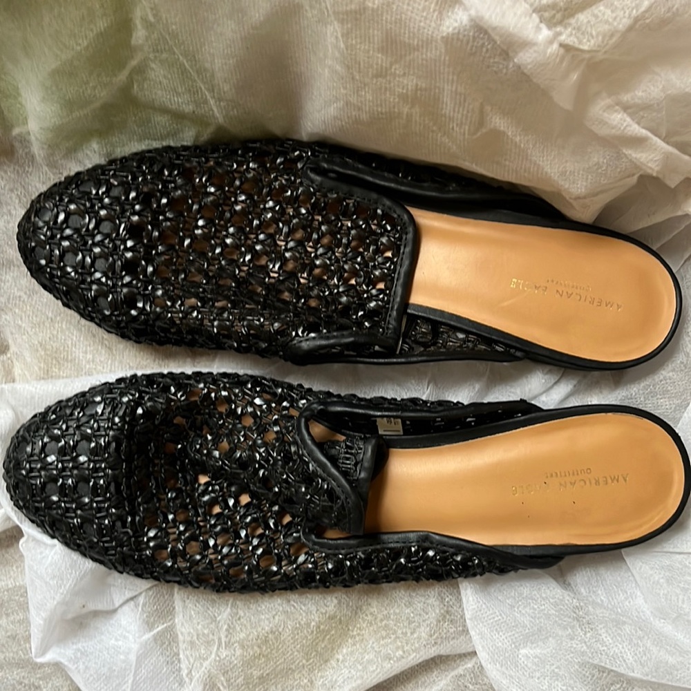 Super nice American Eagle flats